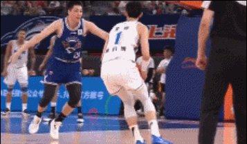 垫脚、锁喉、五人冲突遭驱逐！京沪生死战引爆火药桶